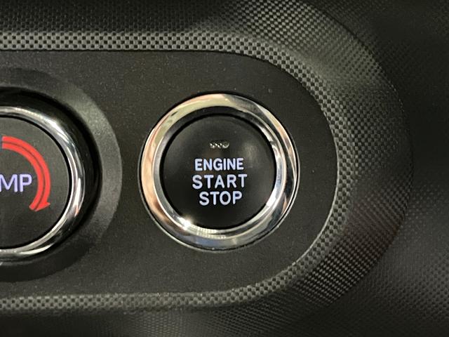 ロッキープレミアム下取車　ターボ　ナビ　パノラマモニター　前後ドライブレコーダー　ＥＴＣ　アダプティブクルーズコントロール　シートヒーター　Ｂｌｕｅｔｏｏｔｈ　フルセグＴＶ　ＵＳＢ入力端子　衝突被害軽減システム（長崎県）の中古車