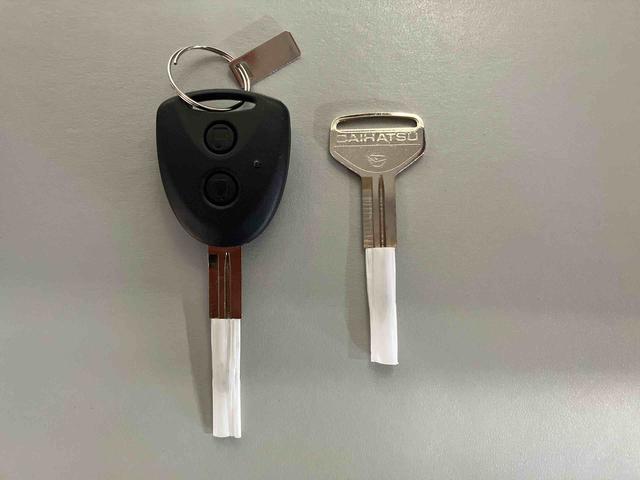 ミライースＬ　ＳＡIIIアイドリングストップ　車線逸脱警報　１オーナー　衝突被害軽減システム　横滑り防止装置　キーレスキー　オートマチックハイビーム　運転席エアバッグ　助手席エアバッグ　点検記録簿　オートライト　ＡＢＳ（長崎県）の中古車