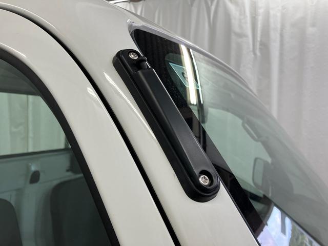 ハイゼットトラックスタンダード　農用スペシャル４ＷＤ　マニュアル車　１オーナー　衝突被害軽減システム　アイドリングストップ　オートライト　運転席エアバッグ　助手席エアバッグ　レーンアシスト　誤発進抑制機能　オートマチックハイビーム　パワステ（長崎県）の中古車