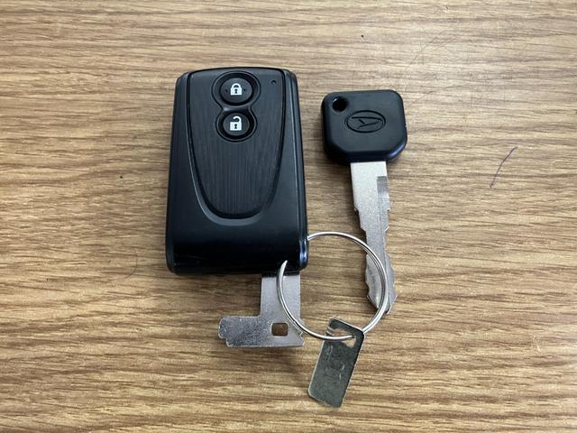 コペンローブ下取車　ターボ　ＣＶＴ　ＥＴＣ　シートヒーター　ＬＥＤヘッドランプ　フォグランプ　横滑り防止装置　純正アルミホイール　スマートキー　プッシュスタート　アイドリングストップ（長崎県）の中古車