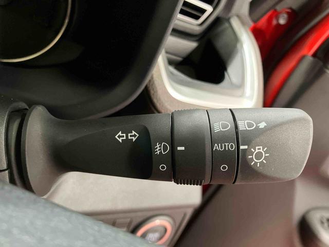 ムーヴＧ届出済未使用車　元展示車　片側電動両側スライドドア　オートマチックハイビーム　ＬＥＤヘッドランプ　　　禁煙車　スマートキー　プッシュスタート　アイドリングストップ　オートライト　衝突被害軽減システム（長崎県）の中古車