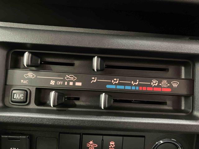 ハイゼットトラックジャンボエクストラ届出済未使用車　元展示車　２ＷＤ　ＣＶＴ車　レーンアシスト　スマートキー　電動格納ミラー　盗難防止装置　エアバッグ　オートライト　オートマチックハイビーム　１オーナー　禁煙車　ＬＥＤヘッドランプ（長崎県）の中古車