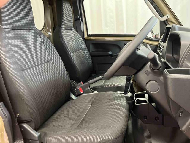 ハイゼットトラックジャンボエクストラ届出済未使用車　元展示車　２ＷＤ　ＣＶＴ車　レーンアシスト　スマートキー　電動格納ミラー　盗難防止装置　エアバッグ　オートライト　オートマチックハイビーム　１オーナー　禁煙車　ＬＥＤヘッドランプ（長崎県）の中古車