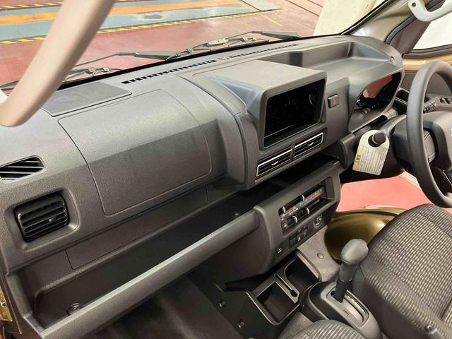 ハイゼットトラックジャンボエクストラ届出済未使用車　元展示車　２ＷＤ　ＣＶＴ車　レーンアシスト　スマートキー　電動格納ミラー　盗難防止装置　エアバッグ　オートライト　オートマチックハイビーム　１オーナー　禁煙車　ＬＥＤヘッドランプ（長崎県）の中古車