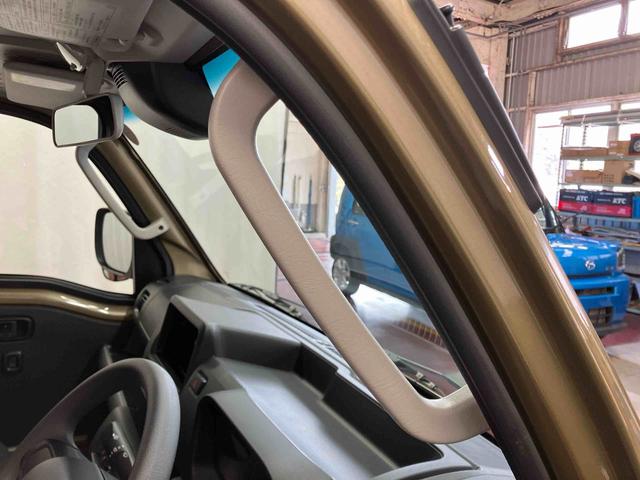 ハイゼットトラックジャンボエクストラ届出済未使用車　元展示車　２ＷＤ　ＣＶＴ車　レーンアシスト　スマートキー　電動格納ミラー　盗難防止装置　エアバッグ　オートライト　オートマチックハイビーム　１オーナー　禁煙車　ＬＥＤヘッドランプ（長崎県）の中古車