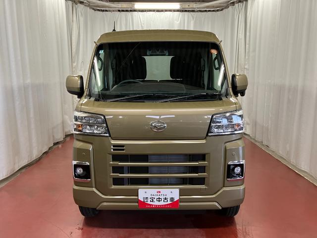 ハイゼットカーゴデッキバンＧ届出済未使用車　元展示車　禁煙　衝突被害軽減システム　両側電動スライドドア　オートライト　オートマチックハイビーム　電動格納ミラー　スマートキー　運転席エアバッグ　助手席エアバッグ　ＬＥＤヘッドランプ（長崎県）の中古車