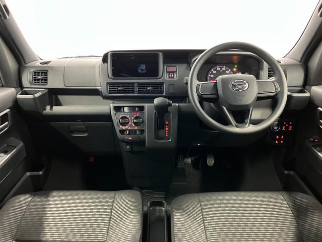 ハイゼットカーゴデッキバンＧ届出済未使用車　元展示車　禁煙　衝突被害軽減システム　両側電動スライドドア　オートライト　オートマチックハイビーム　電動格納ミラー　スマートキー　運転席エアバッグ　助手席エアバッグ　ＬＥＤヘッドランプ（長崎県）の中古車