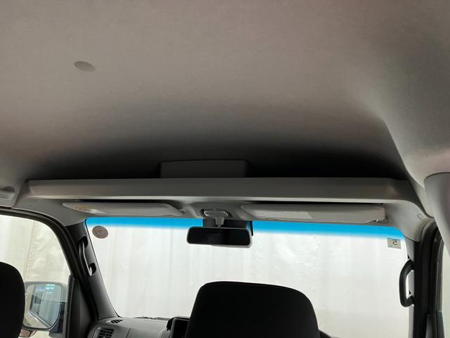 ハイゼットカーゴデッキバンＧ届出済未使用車　元展示車　禁煙　衝突被害軽減システム　両側電動スライドドア　オートライト　オートマチックハイビーム　電動格納ミラー　スマートキー　運転席エアバッグ　助手席エアバッグ　ＬＥＤヘッドランプ（長崎県）の中古車