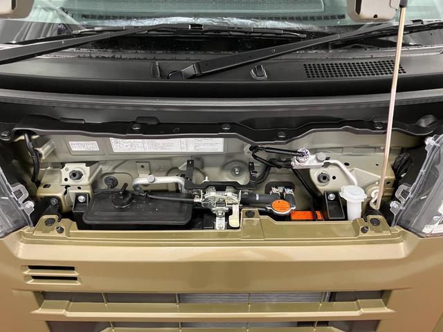 ハイゼットカーゴデッキバンＧ届出済未使用車　元展示車　禁煙　衝突被害軽減システム　両側電動スライドドア　オートライト　オートマチックハイビーム　電動格納ミラー　スマートキー　運転席エアバッグ　助手席エアバッグ　ＬＥＤヘッドランプ（長崎県）の中古車