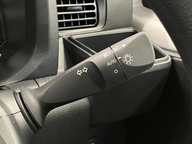 ハイゼットトラックスタンダード　農用スペシャル届出済未使用車　元展示車　４ＷＤ　マニュアル車　衝突被害軽減システム　アイドリングストップ　オートライト　運転席エアバッグ　助手席エアバッグ　レーンアシスト　誤発進抑制機能　オートマチックハイビーム（長崎県）の中古車