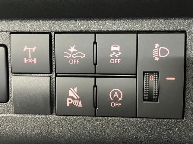 ハイゼットトラックスタンダード　農用スペシャル届出済未使用車　元展示車　４ＷＤ　マニュアル車　衝突被害軽減システム　アイドリングストップ　オートライト　運転席エアバッグ　助手席エアバッグ　レーンアシスト　誤発進抑制機能　オートマチックハイビーム（長崎県）の中古車