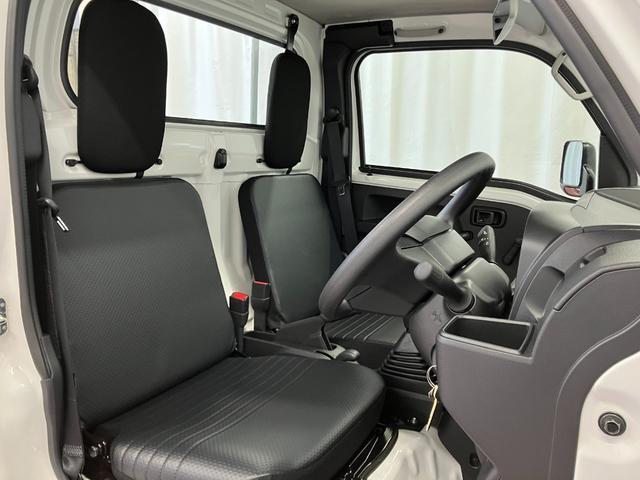 ハイゼットトラックスタンダード　農用スペシャル届出済未使用車　元展示車　４ＷＤ　マニュアル車　衝突被害軽減システム　アイドリングストップ　オートライト　運転席エアバッグ　助手席エアバッグ　レーンアシスト　誤発進抑制機能　オートマチックハイビーム（長崎県）の中古車