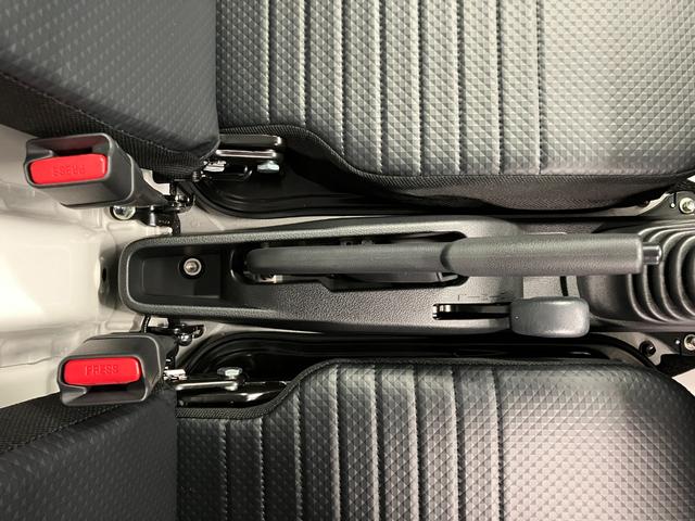 ハイゼットトラックスタンダード　農用スペシャル届出済未使用車　元展示車　４ＷＤ　マニュアル車　衝突被害軽減システム　アイドリングストップ　オートライト　運転席エアバッグ　助手席エアバッグ　レーンアシスト　誤発進抑制機能　オートマチックハイビーム（長崎県）の中古車