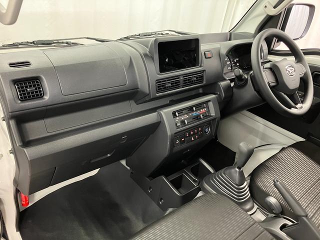 ハイゼットトラックEXT届出済未使用車 元展示車 4WD マニュアル車 衝突被害軽減システム アイドリングストップ オートライト 運転席エアバッグ 助手席エアバッグ レーンアシスト 誤発進抑制機能 オートマチックハイビーム(長崎県)の中古車