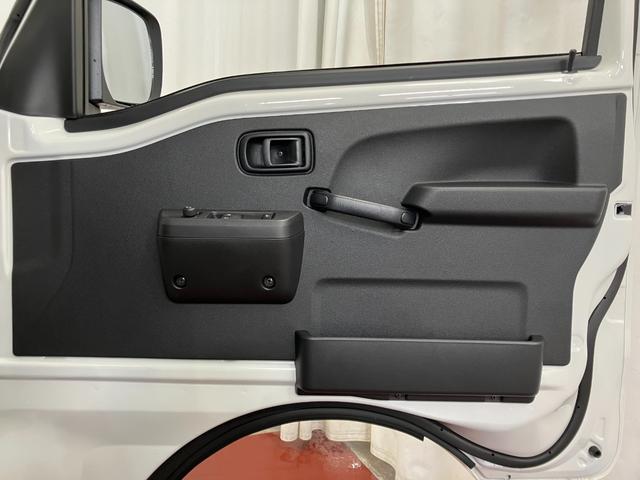 ハイゼットトラックEXT届出済未使用車 元展示車 4WD マニュアル車 衝突被害軽減システム アイドリングストップ オートライト 運転席エアバッグ 助手席エアバッグ レーンアシスト 誤発進抑制機能 オートマチックハイビーム(長崎県)の中古車