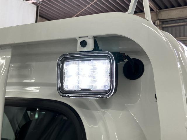 ハイゼットトラックEXT届出済未使用車 元展示車 4WD マニュアル車 衝突被害軽減システム アイドリングストップ オートライト 運転席エアバッグ 助手席エアバッグ レーンアシスト 誤発進抑制機能 オートマチックハイビーム(長崎県)の中古車