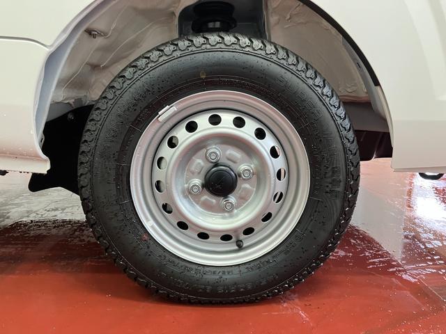 ハイゼットトラックEXT届出済未使用車 元展示車 4WD マニュアル車 衝突被害軽減システム アイドリングストップ オートライト 運転席エアバッグ 助手席エアバッグ レーンアシスト 誤発進抑制機能 オートマチックハイビーム(長崎県)の中古車