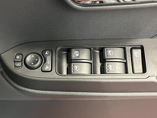 タントカスタムX届出済未使用車 元展示車 衝突被害軽減システム 禁煙 両側電動スライドドア シートヒーター スマートキー LEDヘッドランプ オートライト オートマチックハイビーム 運転席エアバッグ 助手席エアバッグ(長崎県)の中古車