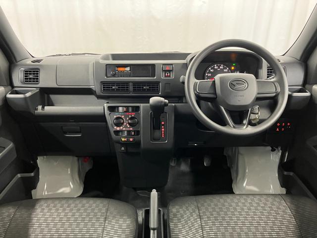 ハイゼットカーゴDX届出済未使用車 元展示車 禁煙車 衝突安全ボディ 両側スライドドア アイドリングストップ オートマチックハイビーム オートライト レーンアシスト 運転席エアバッグ 助手席エアバッグ 1オーナー(長崎県)の中古車