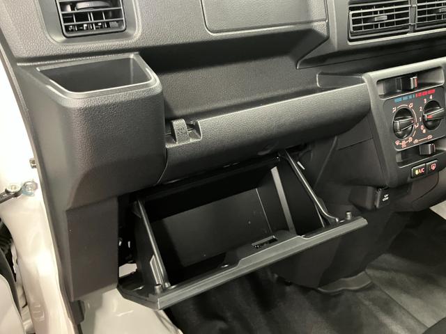 ハイゼットカーゴDX届出済未使用車 元展示車 禁煙車 衝突安全ボディ 両側スライドドア アイドリングストップ オートマチックハイビーム オートライト レーンアシスト 運転席エアバッグ 助手席エアバッグ 1オーナー(長崎県)の中古車