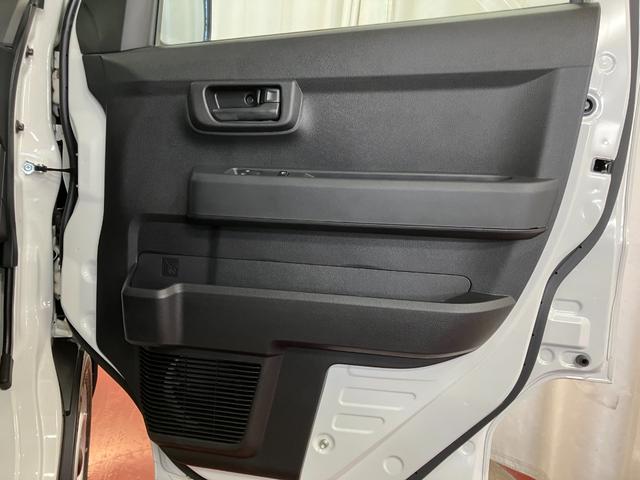 ハイゼットカーゴDX届出済未使用車 元展示車 禁煙車 衝突安全ボディ 両側スライドドア アイドリングストップ オートマチックハイビーム オートライト レーンアシスト 運転席エアバッグ 助手席エアバッグ 1オーナー(長崎県)の中古車