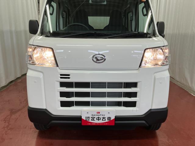 ハイゼットカーゴDX届出済未使用車 元展示車 禁煙車 衝突安全ボディ 両側スライドドア アイドリングストップ オートマチックハイビーム オートライト レーンアシスト 運転席エアバッグ 助手席エアバッグ 1オーナー(長崎県)の中古車
