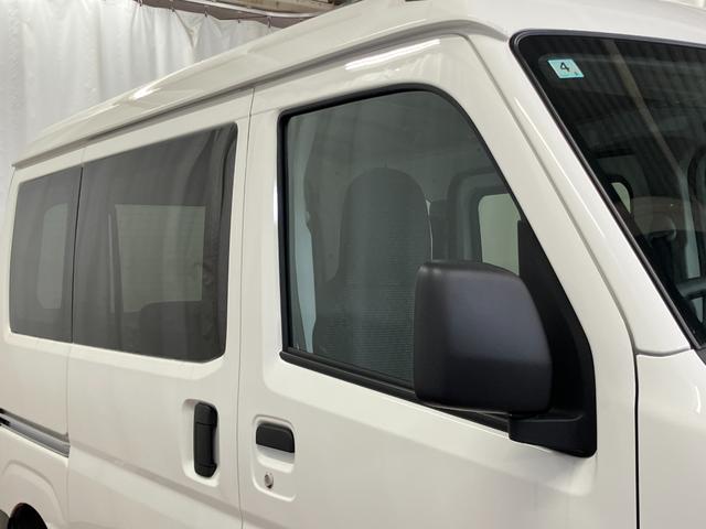 ハイゼットカーゴDX届出済未使用車 元展示車 禁煙車 衝突安全ボディ 両側スライドドア アイドリングストップ オートマチックハイビーム オートライト レーンアシスト 運転席エアバッグ 助手席エアバッグ 1オーナー(長崎県)の中古車