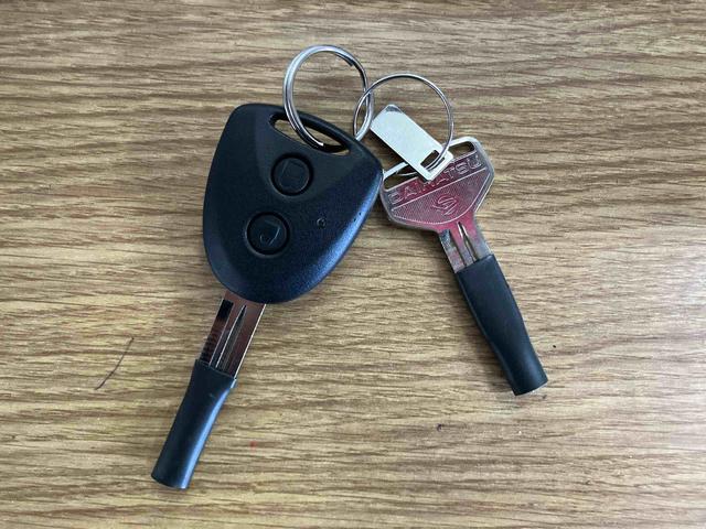 ミライースＬ　ＳＡIII車線逸脱警報　衝突被害軽減システム　アイドリンストップ　１オーナー　キーレスキー　横滑防止装置　オートマチックハイビーム　運転席エアバッグ　助手席エアバッグ　ＡＢＳ　整備記録簿　衝突安全ボディ（長崎県）の中古車