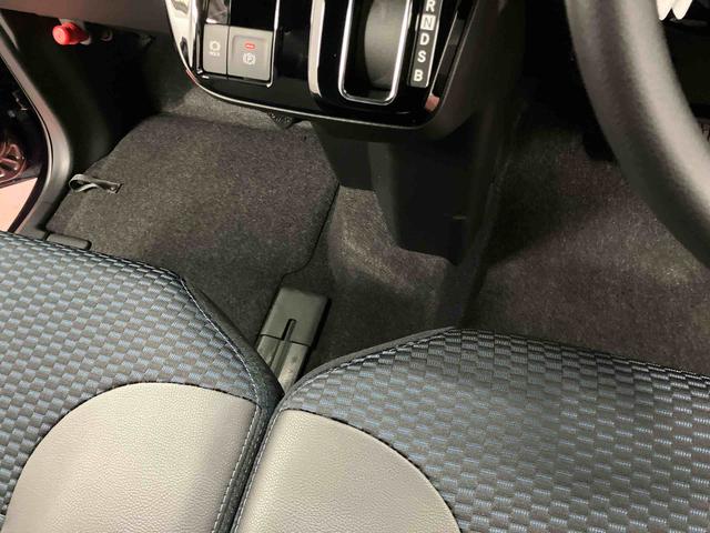 タントカスタムＸ届出済未使用車　元展示車　両側電動スライドドア　１オーナー　アイドリングストップ　レーンキープアシスト　電動格納ミラー　シートヒーター　禁煙　ＬＥＤヘッドランプ　スマートキー　オートマチックハイビーム（長崎県）の中古車
