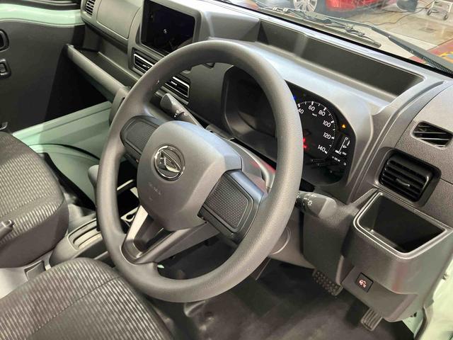 ハイゼットトラックジャンボエクストラ元展示車　届出済未使用車　２ＷＤ　ＣＶＴ　エアバッグ　衝突被害軽減システム　オートマチックハイビーム　オートライト　電動格納ミラー　アイドリングストップ　ＡＢＳ　ＬＥＤへッドライプ　１オーナー（長崎県）の中古車