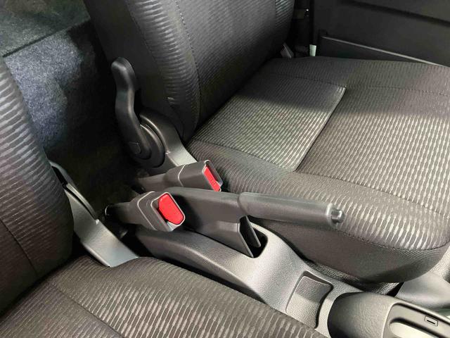 ハイゼットトラックジャンボエクストラ元展示車　届出済未使用車　２ＷＤ　ＣＶＴ　エアバッグ　衝突被害軽減システム　オートマチックハイビーム　オートライト　電動格納ミラー　アイドリングストップ　ＡＢＳ　ＬＥＤへッドライプ　１オーナー（長崎県）の中古車