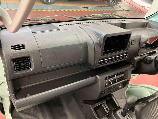 ハイゼットトラックジャンボエクストラ元展示車　届出済未使用車　２ＷＤ　ＣＶＴ　エアバッグ　衝突被害軽減システム　オートマチックハイビーム　オートライト　電動格納ミラー　アイドリングストップ　ＡＢＳ　ＬＥＤへッドライプ　１オーナー（長崎県）の中古車