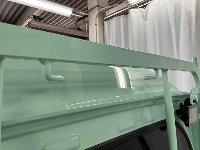 ハイゼットトラックジャンボエクストラ元展示車　届出済未使用車　２ＷＤ　ＣＶＴ　エアバッグ　衝突被害軽減システム　オートマチックハイビーム　オートライト　電動格納ミラー　アイドリングストップ　ＡＢＳ　ＬＥＤへッドライプ　１オーナー（長崎県）の中古車