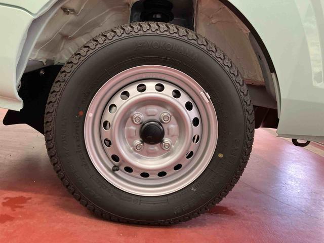 ハイゼットトラックジャンボエクストラ元展示車　届出済未使用車　２ＷＤ　ＣＶＴ　エアバッグ　衝突被害軽減システム　オートマチックハイビーム　オートライト　電動格納ミラー　アイドリングストップ　ＡＢＳ　ＬＥＤへッドライプ　１オーナー（長崎県）の中古車