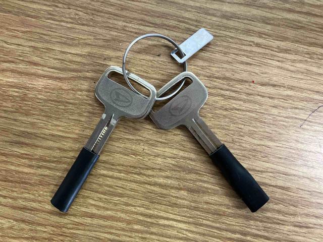 ハイゼットトラックスタンダード　農用スペシャル４ＷＤ　マニュアル車　運転席エアバッグ　助手席エアバッグ　オートマチックハイビーム　１オーナー車　点検記録簿　アイドリングストップ　パワーステアリング　衝突回避支援システム　レーンアシスト　ＡＢＳ（長崎県）の中古車