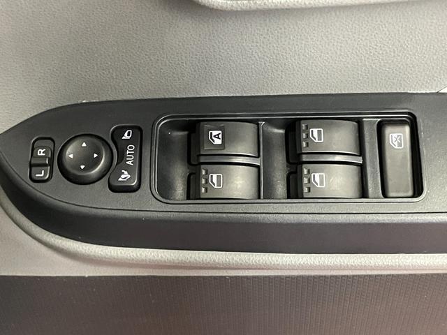 タントウェルカムシートリフトX元試乗車 福祉車両 助手席ターンシート パワークレーン シートヒーター 衝突被害軽減システム レーンキープアシスト 片側電動スライドドア プッシュスタート LEDヘッドランプ オートライト(長崎県)の中古車