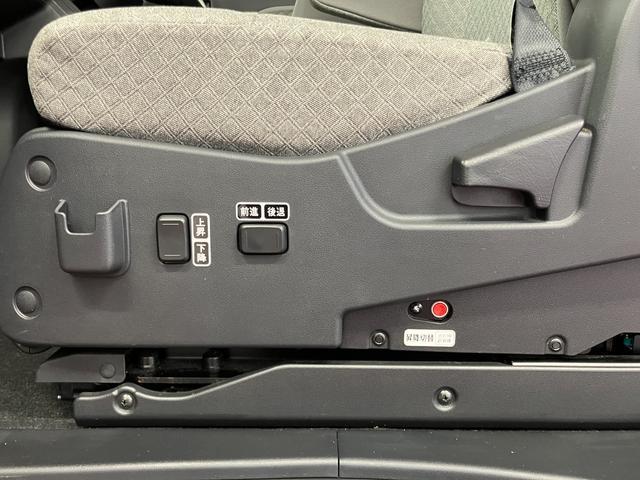 タントウェルカムシートリフトX元試乗車 福祉車両 助手席ターンシート パワークレーン シートヒーター 衝突被害軽減システム レーンキープアシスト 片側電動スライドドア プッシュスタート LEDヘッドランプ オートライト(長崎県)の中古車