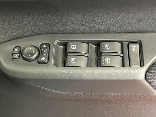 ムーヴG届出済未使用車 元展示車 片側電動両側スライドドア オートマチックハイビーム LEDヘッドランプ ベンチシート 禁煙 スマートキー プッシュスタート 電動格納ミラー アイドリングストップ オートライト(長崎県)の中古車