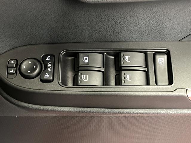 タントカスタムX届出済未使用車 元展示車 衝突被害軽減システム 禁煙 両側電動スライドドア シートヒーター スマートキー LEDヘッドランプ オートライト オートマチックハイビーム 運転席エアバッグ 助手席エアバッグ(長崎県)の中古車