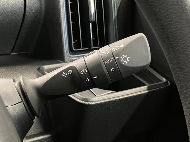 タントカスタムＸ届出済未使用車　元展示車　禁煙　ディスプレイオーディオ　ブルートゥース　バックカメラ　衝突被害軽減システム　車線逸脱防止　シートヒーター　ＨＤＭＩ　スマートキー　プッシュスタート　ＬＥＤヘッドランプ（長崎県）の中古車