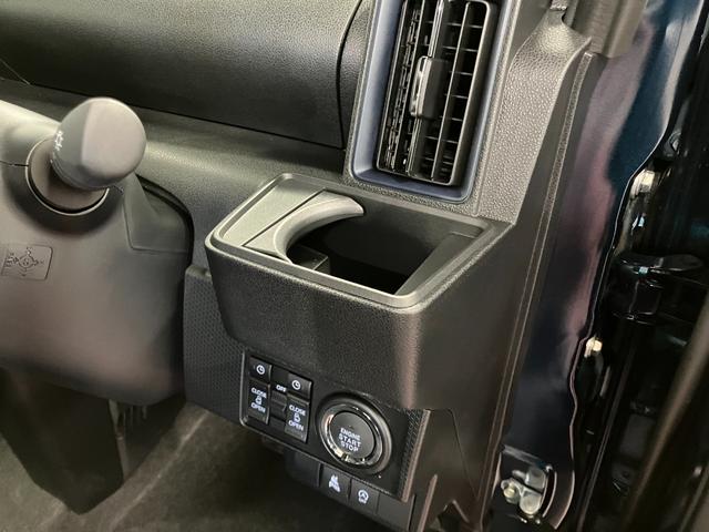 タントカスタムＸ届出済未使用車　元展示車　禁煙　ディスプレイオーディオ　ブルートゥース　バックカメラ　衝突被害軽減システム　車線逸脱防止　シートヒーター　ＨＤＭＩ　スマートキー　プッシュスタート　ＬＥＤヘッドランプ（長崎県）の中古車