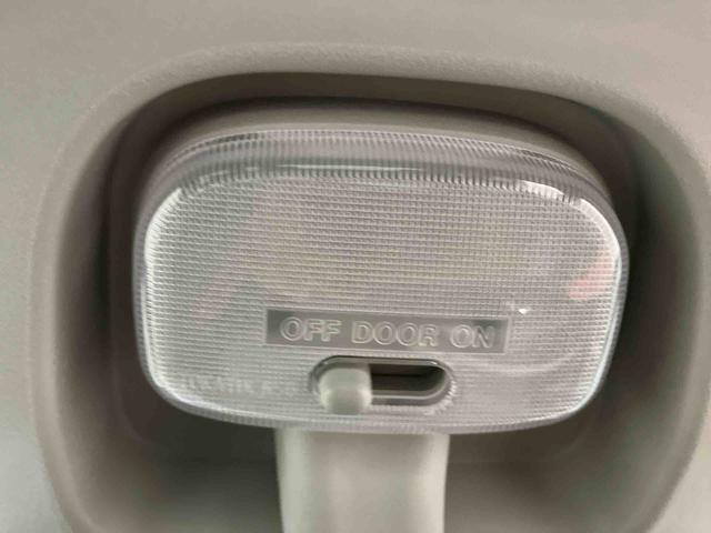 ハイゼットカーゴクルーズターボ元展示車　点検記録簿　衝突被害軽減システム　禁煙　レーンキープ　横滑り防止装置　電動格納ミラー　スマートキー　アイドリングストップ　１オーナー　セキュリティアラーム　オートライト　両側スライドドア（長崎県）の中古車