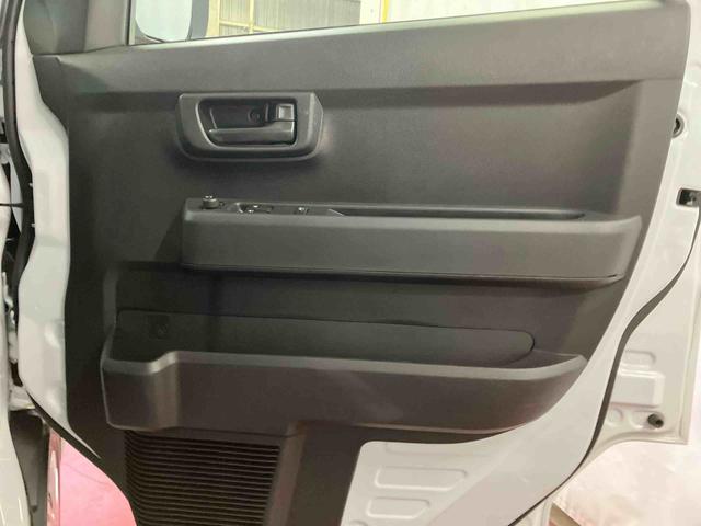 ハイゼットカーゴクルーズターボ元展示車　点検記録簿　衝突被害軽減システム　禁煙　レーンキープ　横滑り防止装置　電動格納ミラー　スマートキー　アイドリングストップ　１オーナー　セキュリティアラーム　オートライト　両側スライドドア（長崎県）の中古車