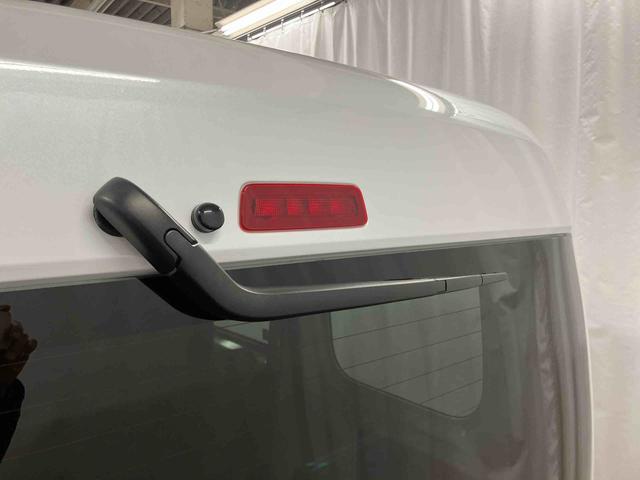 ハイゼットカーゴクルーズターボ元展示車　点検記録簿　衝突被害軽減システム　禁煙　レーンキープ　横滑り防止装置　電動格納ミラー　スマートキー　アイドリングストップ　１オーナー　セキュリティアラーム　オートライト　両側スライドドア（長崎県）の中古車