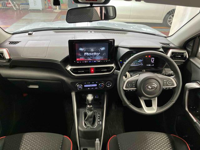 ロッキーＧ下取車　パノラマモニター　ナビ　アダプティブクルーズコントロール　車線逸脱警告　電動格納ミラー　ブルートゥース　ＥＴＣ　オートライト　誤発進抑制機能　タ−ボ　オートマチックハイビーム　ドラレコ（長崎県）の中古車