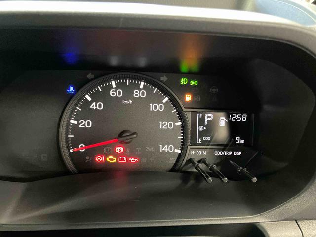 ハイゼットトラックジャンボエクストラ届出済未使用車　元展示車　２ＷＤ　ＣＶＴ車　衝突被害軽減システム　オートマチックハイビーム　オートライト　電動格納ミラー　スマートキー　ＬＥＤヘッドランプ　アイドリングストップ　禁煙　１オーナー（長崎県）の中古車