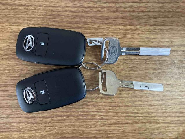 ハイゼットトラックジャンボエクストラ届出済未使用車　元展示車　２ＷＤ　ＣＶＴ車　衝突被害軽減システム　オートマチックハイビーム　オートライト　電動格納ミラー　スマートキー　ＬＥＤヘッドランプ　アイドリングストップ　禁煙　１オーナー（長崎県）の中古車