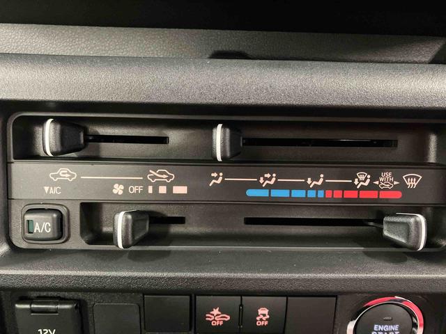 ハイゼットトラックジャンボエクストラ届出済未使用車　元展示車　２ＷＤ　ＣＶＴ車　衝突被害軽減システム　オートマチックハイビーム　オートライト　電動格納ミラー　スマートキー　ＬＥＤヘッドランプ　アイドリングストップ　禁煙　１オーナー（長崎県）の中古車