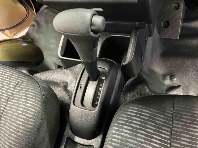 ハイゼットトラックジャンボエクストラ届出済未使用車　元展示車　２ＷＤ　ＣＶＴ車　衝突被害軽減システム　オートマチックハイビーム　オートライト　電動格納ミラー　スマートキー　ＬＥＤヘッドランプ　アイドリングストップ　禁煙　１オーナー（長崎県）の中古車