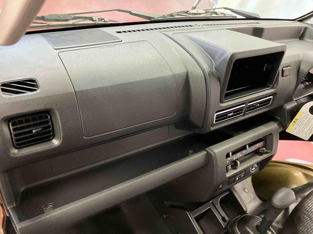 ハイゼットトラックジャンボエクストラ届出済未使用車　元展示車　２ＷＤ　ＣＶＴ車　衝突被害軽減システム　オートマチックハイビーム　オートライト　電動格納ミラー　スマートキー　ＬＥＤヘッドランプ　アイドリングストップ　禁煙　１オーナー（長崎県）の中古車